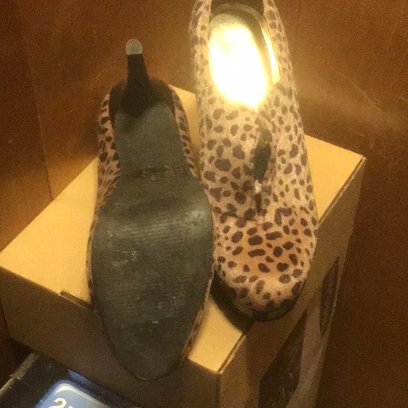 Used Ankle Dress Shoes - Picture 2 of 3